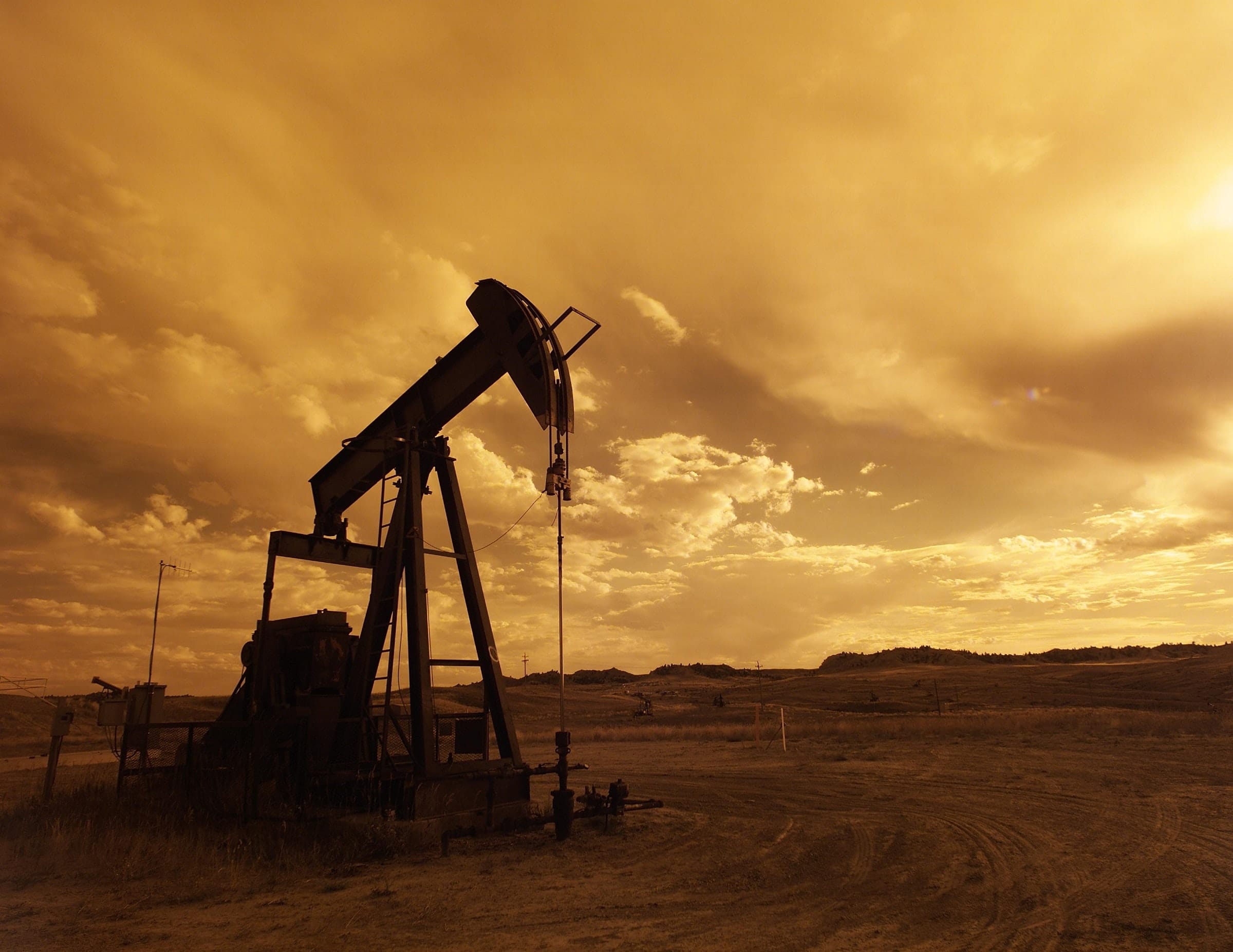 Recent slump in global oil prices: What it really means for Pakistan.